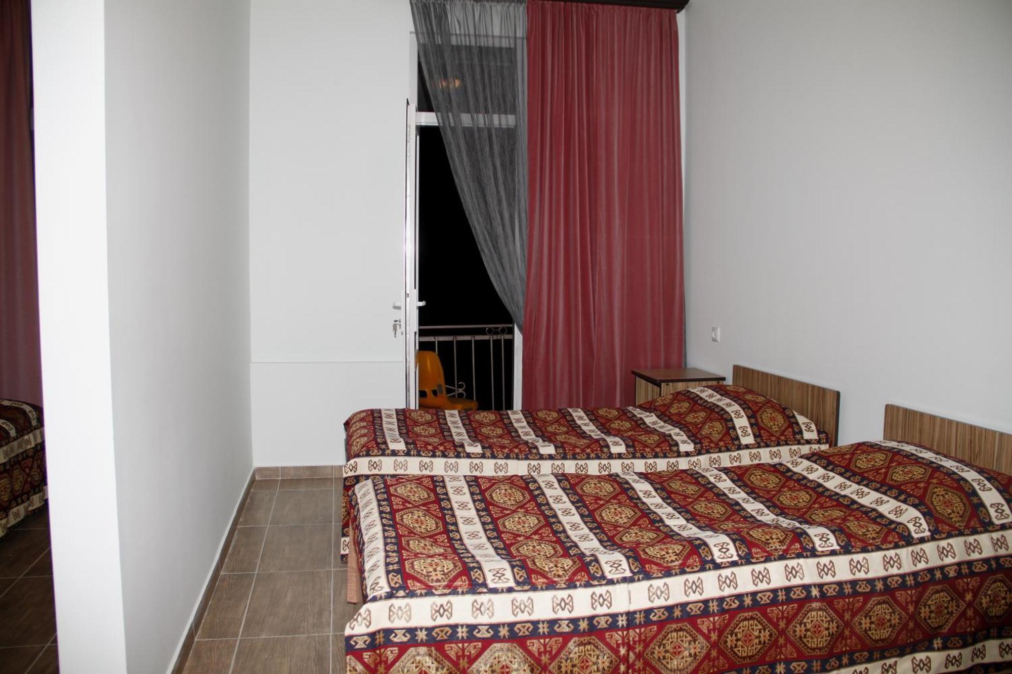 Zanger Hotel Goris Bilik gambar