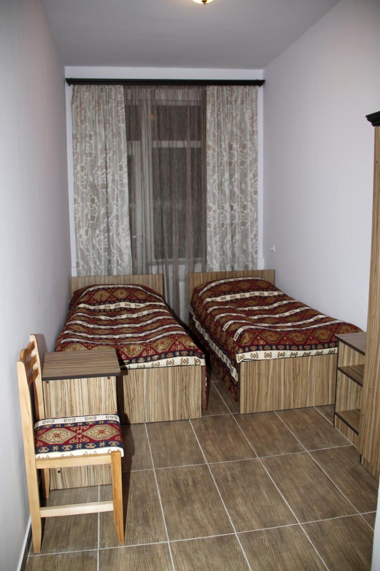 Zanger Hotel Goris Bilik gambar