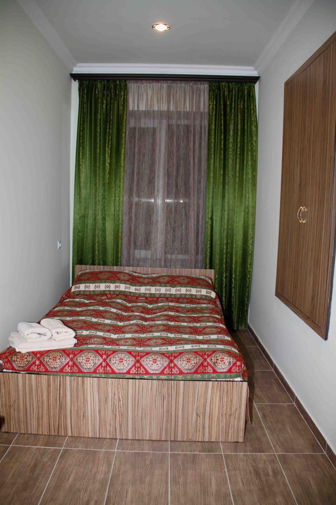 Zanger Hotel Goris Bilik gambar